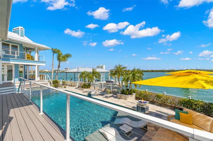 Image No.60-5 Bed Property for sale