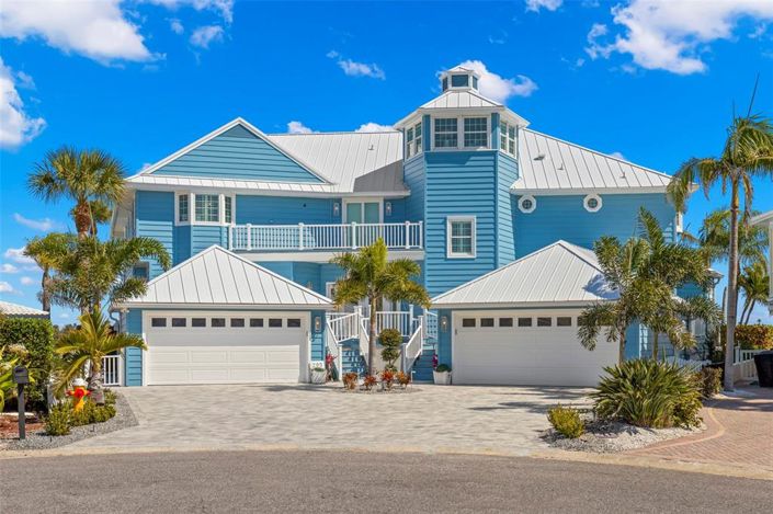 Image No.91-5 Bed Property for sale