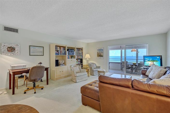 Image No.21-Propriété de 2 chambres à vendre à Sarasota