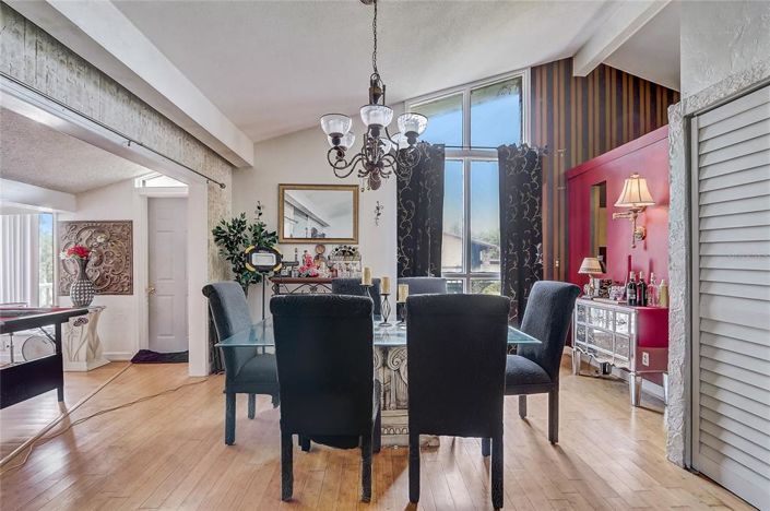 Image No.10-2 Bed Townhouse for sale