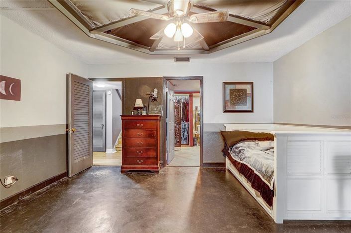 Image No.19-2 Bed Townhouse for sale