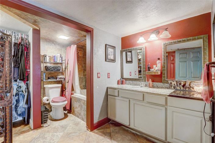 Image No.20-2 Bed Townhouse for sale