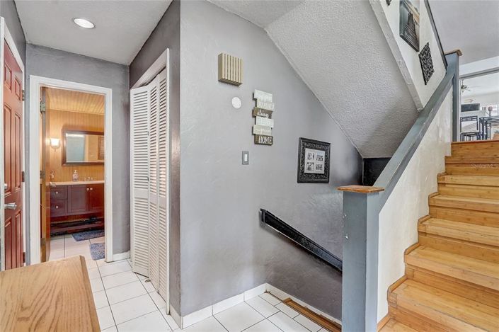 Image No.6-2 Bed Townhouse for sale