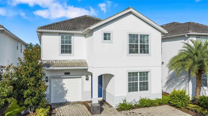 Image No.1-6 Bed Property for sale