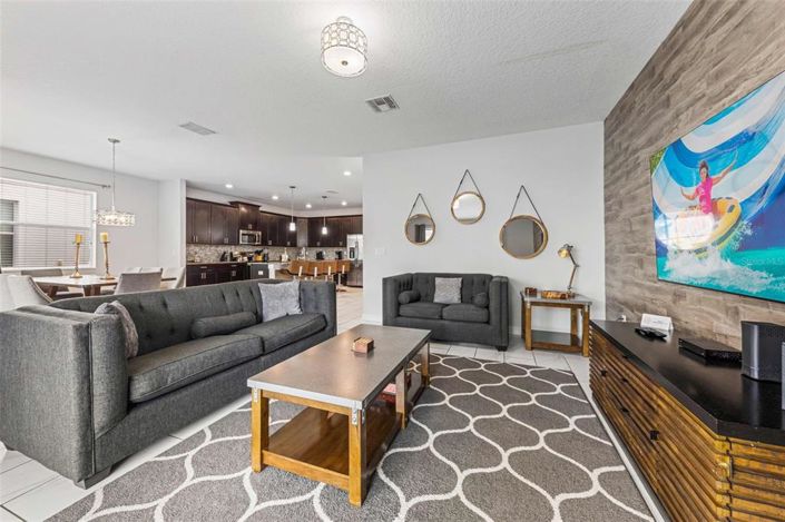 Image No.13-6 Bed Property for sale