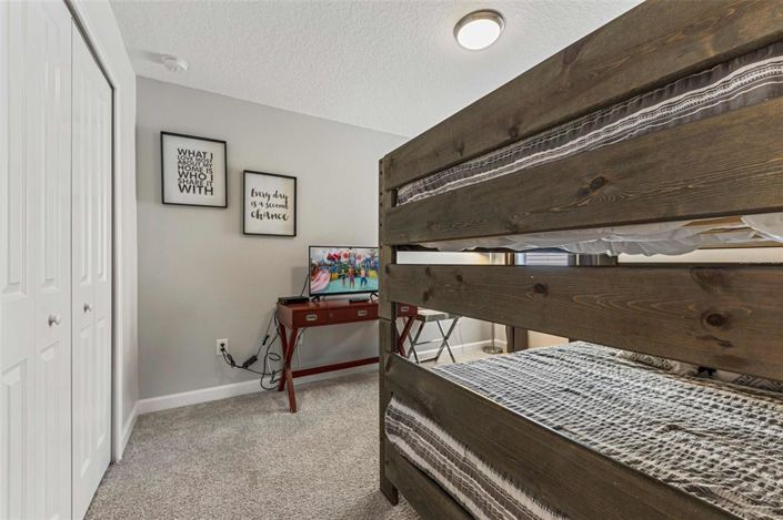 Image No.24-6 Bed Property for sale