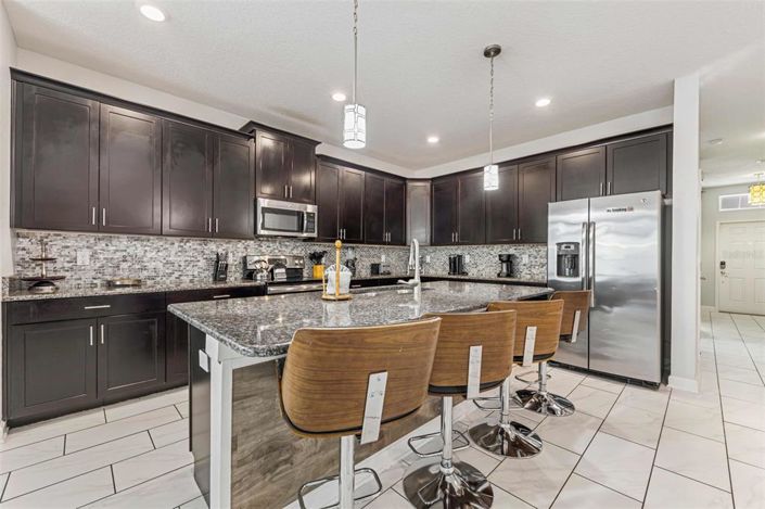 Image No.3-6 Bed Property for sale