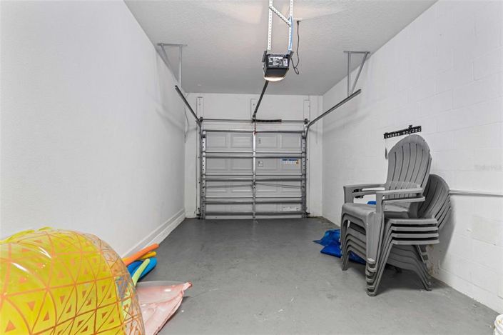 Image No.50-6 Bed Property for sale