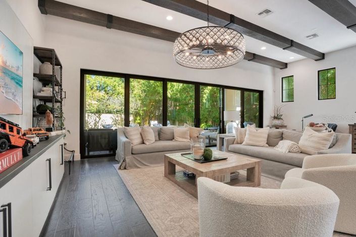 Image No.27-3 Bed Property for sale