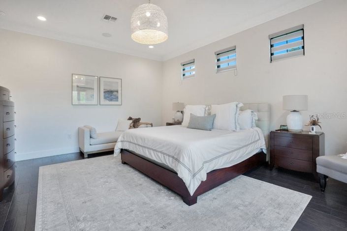 Image No.34-3 Bed Property for sale