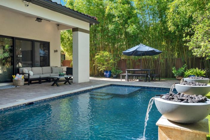 Image No.44-3 Bed Property for sale