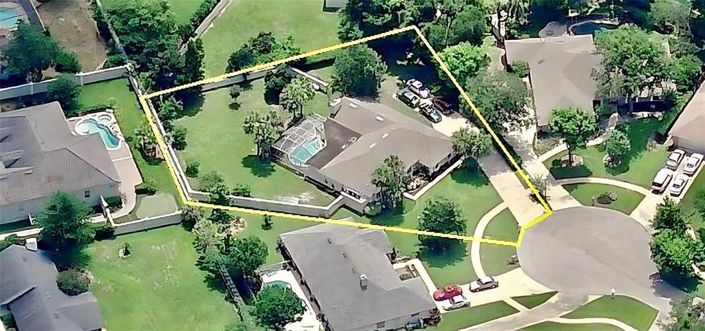 Image No.11-3 Bed Property for sale