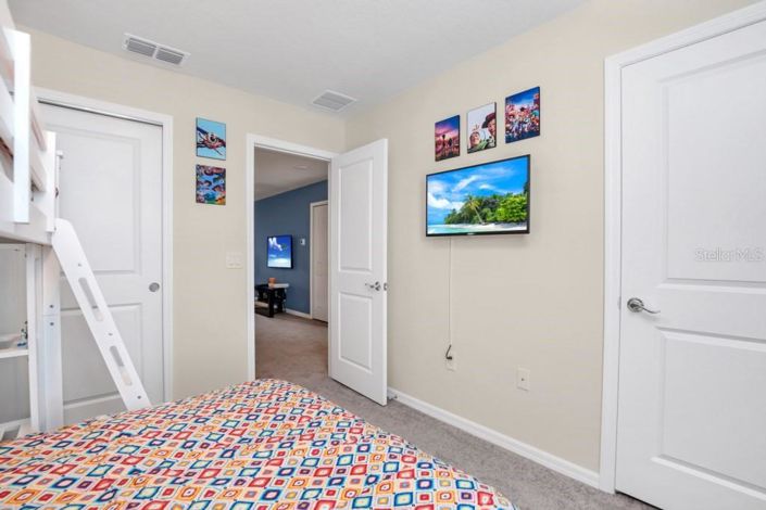 Image No.36-5 Bed Townhouse for sale