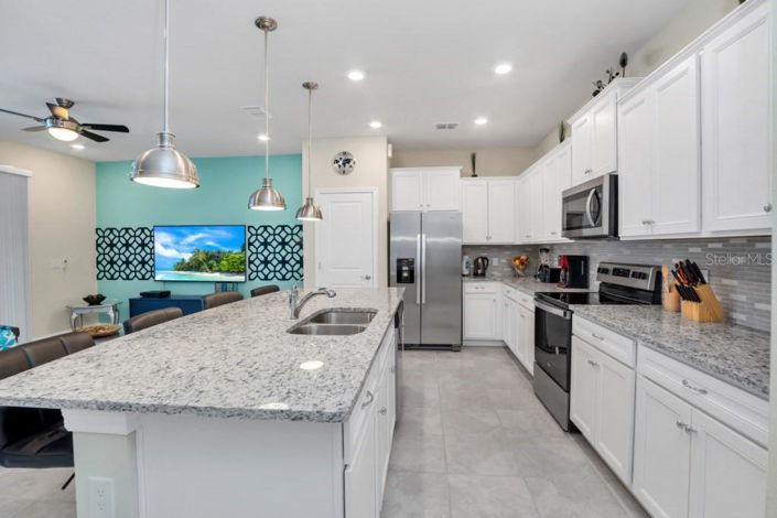 Image No.6-5 Bed Townhouse for sale