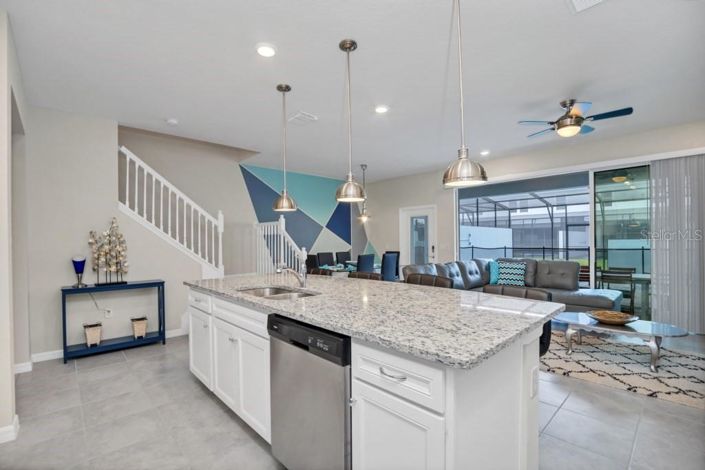 Image No.8-5 Bed Townhouse for sale