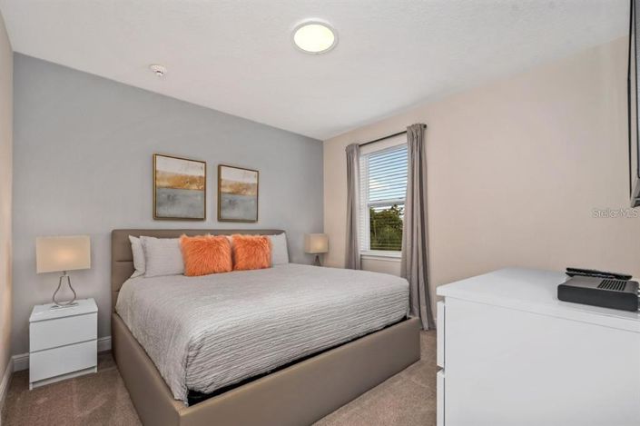 Image No.17-8 Bed Property for sale