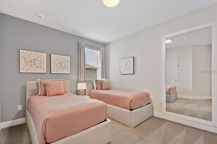 Image No.18-8 Bed Property for sale