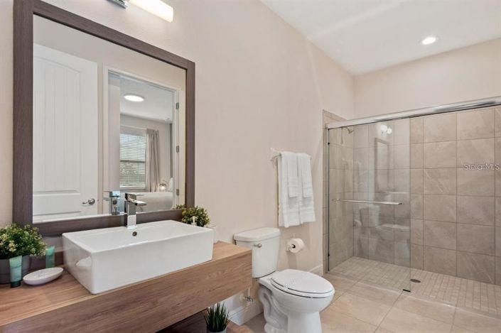 Image No.31-8 Bed Property for sale