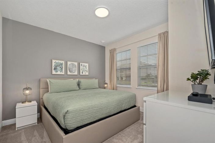 Image No.33-8 Bed Property for sale