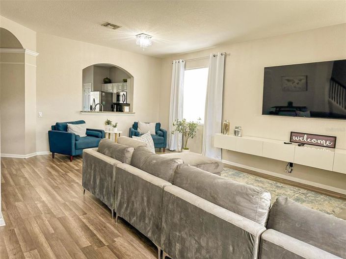 Image No.3-6 Bed Property for sale