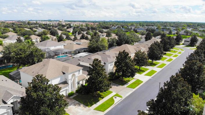 Image No.72-6 Bed Property for sale