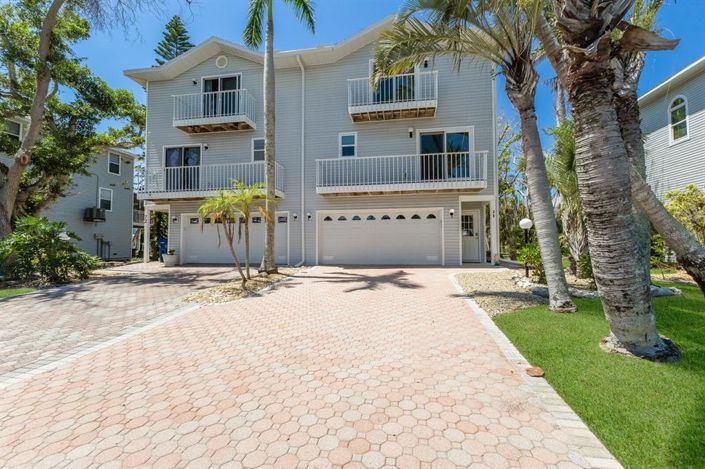 Image No.1-3 Bed Townhouse for sale