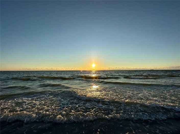 Image No.51-3 Bed Townhouse for sale