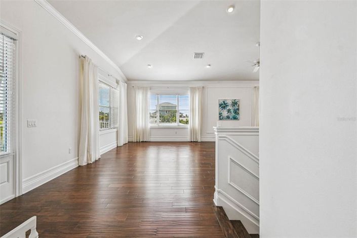 Image No.25-3 Bed Property for sale