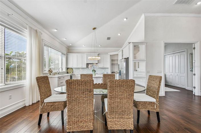 Image No.28-3 Bed Property for sale