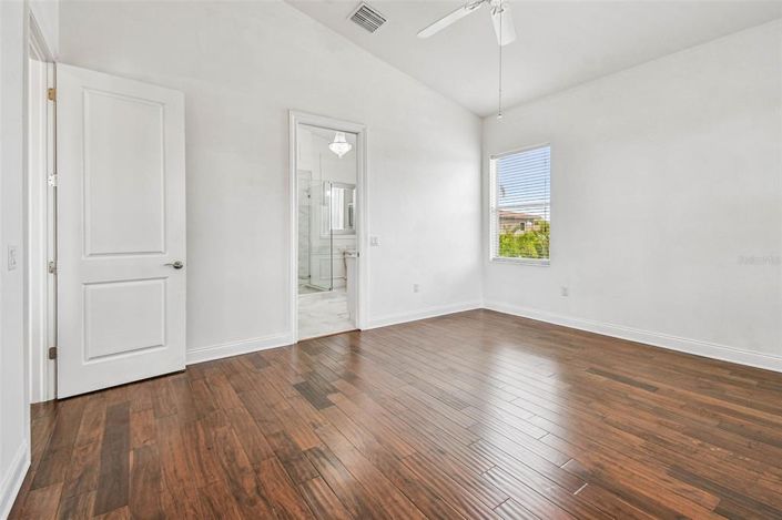 Image No.40-3 Bed Property for sale