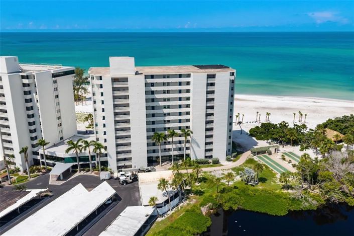 Image No.2-Propriété de 2 chambres à vendre à Sarasota