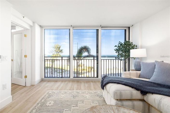 Image No.30-2 Bed Property for sale