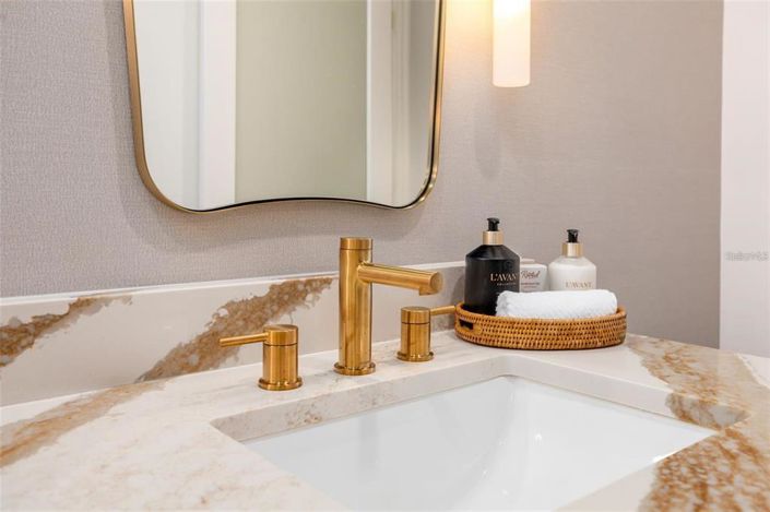 Image No.43-2 Bed Property for sale