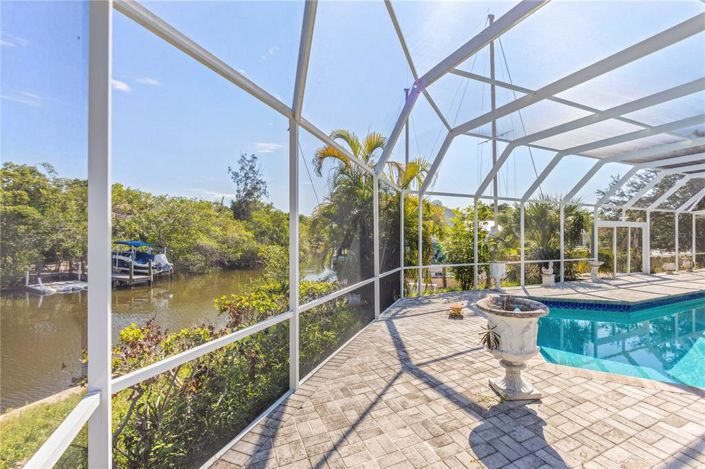 Image No.22-4 Bed Property for sale