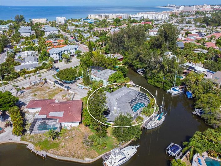 Image No.26-4 Bed Property for sale