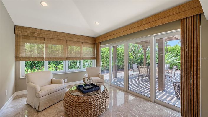 Image No.11-4 Bed Property for sale