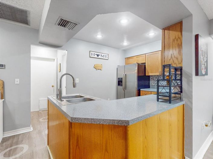 Image No.13-2 Bed Townhouse for sale