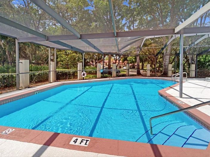 Image No.38-2 Bed Townhouse for sale