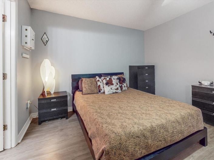 Image No.7-2 Bed Townhouse for sale