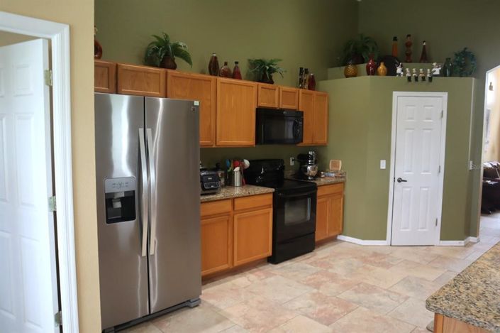 Image No.9-4 Bed Property for sale