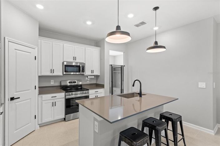 Image No.11-4 Bed Property for sale