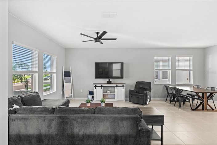 Image No.5-4 Bed Property for sale