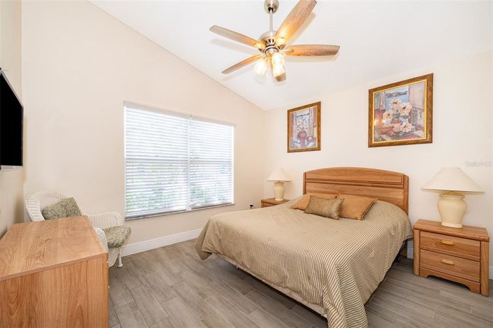 Image No.17-4 Bed Property for sale