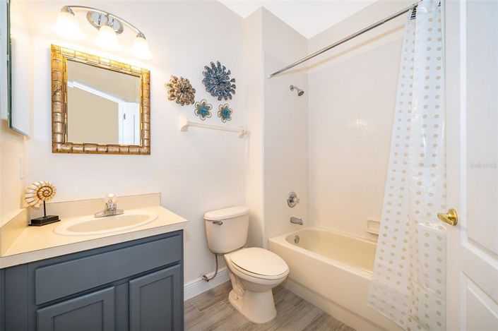 Image No.18-4 Bed Property for sale