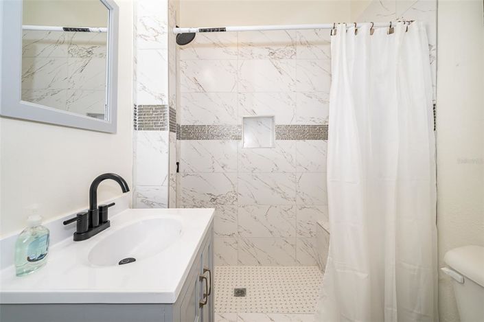 Image No.20-4 Bed Property for sale