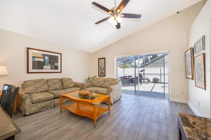 Image No.24-4 Bed Property for sale