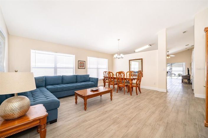 Image No.6-4 Bed Property for sale