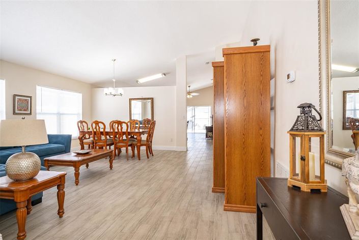 Image No.7-4 Bed Property for sale