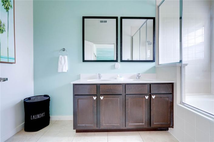 Image No.21-2 Bed Townhouse for sale