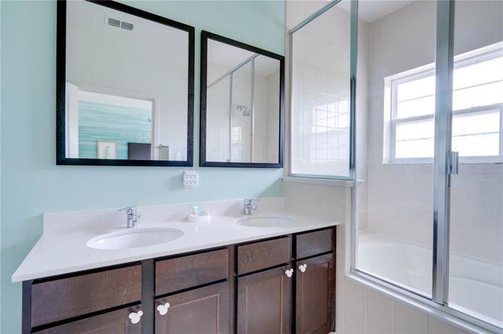 Image No.22-2 Bed Townhouse for sale